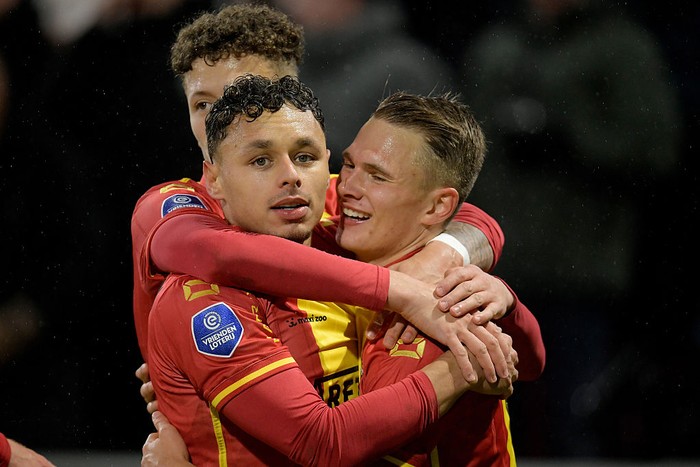 DEVENTER, NETHERLANDS - OCTOBER 26: (L-R) Dean James of Go Ahead Eagles, Mathis Suray of Go Ahead Eagles. celebrates 1-0 during the Dutch Eredivisie match between Go Ahead Eagles and Excelsior Rotterdam at De Adelaarshorst on October 26, 2025 in Deve