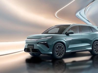 Wujud BYD Atto 8: Mobil Rp 500 Jutaan, Full Tank Bisa Jalan 1.017 Km