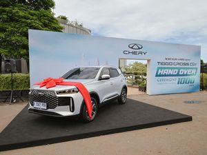 1.000 Chery Tiggo Cross CSH Hybrid Dikirim ke Garasi Konsumen Indonesia 1.000 Chery Tiggo Cross CSH Hybrid Dikirim ke Garasi Konsumen Indonesia