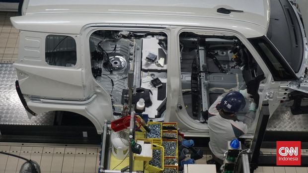 Daihatsu Kyoto Plant Proses perakitan mobil di Daihatsu Kyoto Plant, Senin (27/10/2025). CNN Indonesia/Damar Iradat