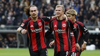 6. Frankfurt - 21 gol dari 8 pertandingan Liga Jerman. Foto: REUTERS/Heiko Becker 6. Frankfurt - 21 gol dari 8 pertandingan Liga Jerman. Foto: REUTERS/Heiko Becker