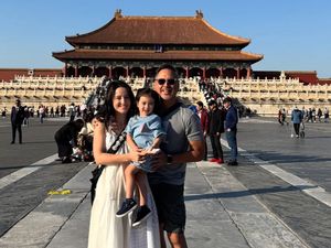 8 Foto Julie Estelle Liburan ke China, Paras Cantik Putrinya Curi Atensi 8 Foto Julie Estelle Liburan ke China, Paras Cantik Putrinya Curi Atensi