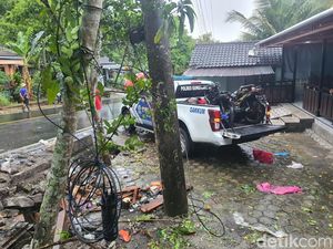 Truk Molen Tabrak Motor-Penjual Bakso Keliling di Gunungkidul, 3 Orang Tewas Truk Molen Tabrak Motor-Penjual Bakso Keliling di Gunungkidul, 3 Orang Tewas