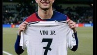 Nah, Pedri akhirnya dapat jersey Vini nih! Foto: dok. Internet/X (Twitter)