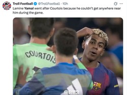 Begini momen Yamal coba mendekati Thibaut Courtois, usai kesulitan menemuinya sepanjang laga. Duh. (Foto: X.com/@TrollFootball)