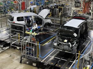 Berkunjung ke Pabrik Daihatsu Karawang di Kyoto