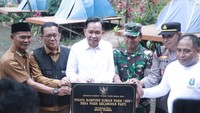 Gus Fawait Genjot Ekonomi Desa Lewat Kampung Wisata Durian Gus Fawait Genjot Ekonomi Desa Lewat Kampung Wisata Durian