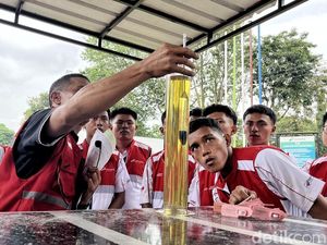 Serunya Siswa SMK di Palembang Ikut Program Pantau SPBU Pertamina Serunya Siswa SMK di Palembang Ikut Program Pantau SPBU Pertamina