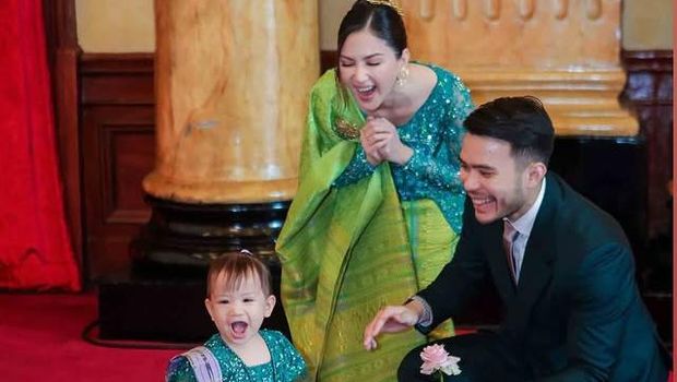 Potret kekompakan Jessica Mila Bersama para Kakak Iparnya