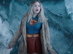 Supergirl Kepaksa Reshoot 2 Minggu, Demi Superman?