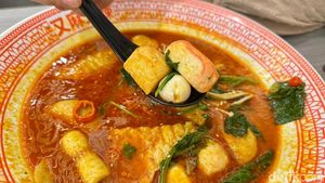 Malatang Halal yang Pedas Nikmat dengan Isian Pilih Sendiri