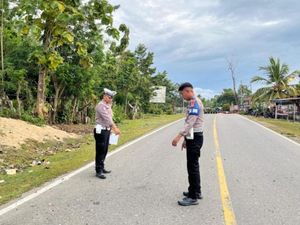 2 Motor Adu Banteng di Jalan Poros Lasalepa Muna, 2 Orang Tewas 2 Motor Adu Banteng di Jalan Poros Lasalepa Muna, 2 Orang Tewas