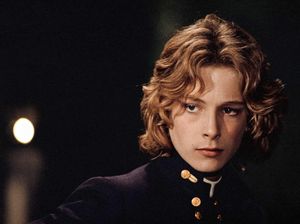 Aktor yang Dijuluki The Most Beautiful Boy Meninggal di Usia 70 Tahun Aktor yang Dijuluki The Most Beautiful Boy Meninggal di Usia 70 Tahun