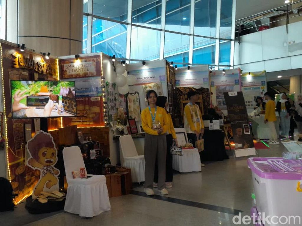 Unik dan Kreatif! Siswa SMA-SMK se-Indonesia Pamer Karya Inovasi dan Usaha Unik dan Kreatif! Siswa SMA-SMK se-Indonesia Pamer Karya Inovasi dan Usaha