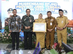 Dipimpin Bupati Lilis, Kebumen Turunkan Angka Kemiskinan Jadi 13,58% Dipimpin Bupati Lilis, Kebumen Turunkan Angka Kemiskinan Jadi 13,58%