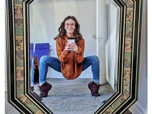 Niatnya Jual Online Cermin, Malah Terekam Hal Tak Terduga! Niatnya Jual Online Cermin, Malah Terekam Hal Tak Terduga!