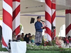 Gubsu Bobby Minta Pelajar Tak Lakukan Bully: Kita Harus Perkuat Mental Gubsu Bobby Minta Pelajar Tak Lakukan Bully: Kita Harus Perkuat Mental