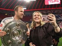 Istri Larang Kane Balik ke Premier League