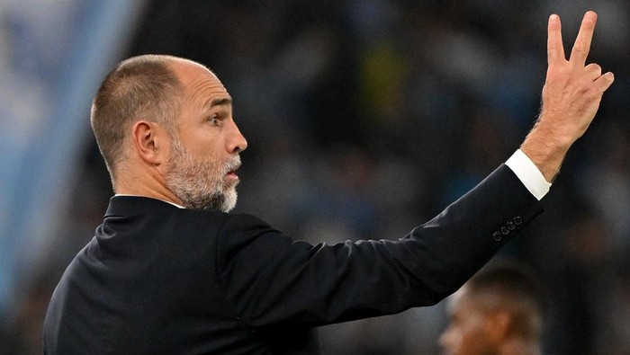 Igor Tudor Soccer Football - Serie A - Lazio v Juventus - Stadio Olimpico, Rome, Italy - October 26, 2025 Juventus coach Igor Tudor reacts REUTERS/Alberto Lingria