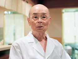Jiro Ono, Chef Sushi Berusia 100 Tahun yang Belum Mau Pensiun Jiro Ono, Chef Sushi Berusia 100 Tahun yang Belum Mau Pensiun