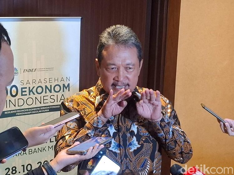 Trenggono Langsung Sidak Proyek Kampung Nelayan, Kontraktor Ditegur Keras