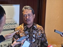 Menteri KP Ungkap Dampak Air Hujan Mengandung Mikroplastik ke Ikan Menteri KP Ungkap Dampak Air Hujan Mengandung Mikroplastik ke Ikan