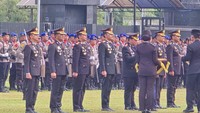 14 Personil Ditresnarkoba Polda Kalsel Diganjar Penghargaan 14 Personil Ditresnarkoba Polda Kalsel Diganjar Penghargaan
