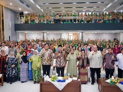 Menkop Harap Kopdes Merah Putih Bisa Contoh Koperasi di Jatim Menkop Harap Kopdes Merah Putih Bisa Contoh Koperasi di Jatim