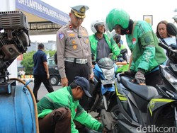 Pererat Sinergi dengan Ojol, Polresta Sidoarjo Dirikan Gerai Ojol Kamtibmas Auto Pererat Sinergi dengan Ojol, Polresta Sidoarjo Dirikan Gerai Ojol Kamtibmas Auto