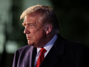 Trump Isyaratkan Keinginan Jadi Presiden 3 Periode, Konstitusi Diubah? Trump Isyaratkan Keinginan Jadi Presiden 3 Periode, Konstitusi Diubah?