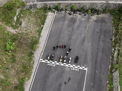 Cerita Tetangga Kenang Pebalap Drag Race Komang Gede BAW yang Tewas di Sirkuit Cerita Tetangga Kenang Pebalap Drag Race Komang Gede BAW yang Tewas di Sirkuit