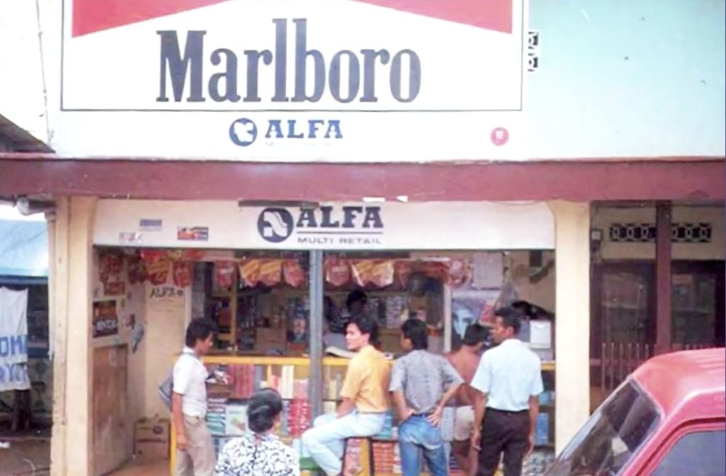 Suasana Alfa mart tahun 1999. (Dokumen Alfa Group/Youtube Momentum Talk)