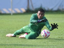 Teja Paku Alam: Tembok Kokoh Persib di Bawah Mistar, Catat 11 Kali Nirbobol