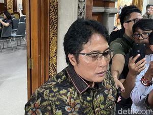 Giri Prasta Sebut Warga Tak Perlu Pilah Sampah jika PSEL Diterapkan di Bali Giri Prasta Sebut Warga Tak Perlu Pilah Sampah jika PSEL Diterapkan di Bali