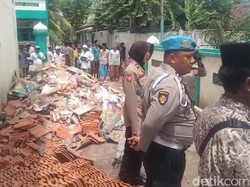 Polisi Datangkan Ahli untuk Selidiki Penyebab Ambruknya Atap Ponpes di Situbondo