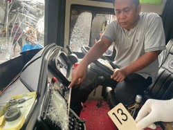 Kronologi Bus Adhi Putra Dilempari OTK Pakai Batu-Kernet Dipukul di Lutim Kronologi Bus Adhi Putra Dilempari OTK Pakai Batu-Kernet Dipukul di Lutim