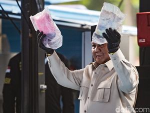 Video: Wujud 2,1 Ton Barang Bukti Narkoba yang Dimusnahkan Prabowo Video: Wujud 2,1 Ton Barang Bukti Narkoba yang Dimusnahkan Prabowo