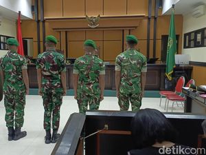 4 Terdakwa Tewasnya Prada Lucky Terancam 9 Tahun Penjara