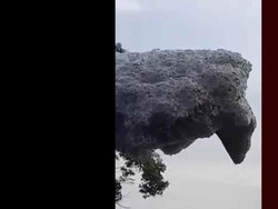 Sederet Fakta Gumpalan Hitam Misterius Turun dari Langit Subang Sederet Fakta Gumpalan Hitam Misterius Turun dari Langit Subang