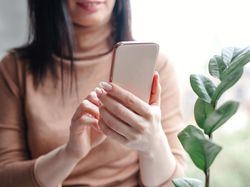 Cara Lacak Lokasi Orang Lewat WA & Google Maps Terbaru Tanpa Ketahuan