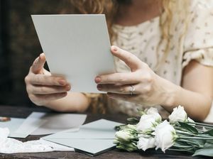 8 Contoh Undangan Isra Miraj 2026 Simpel Berbagai Acara, Bisa Kirim WA!