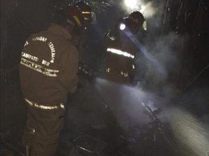 Korsleting Picu Kebakaran di Pamijahan Bogor, 19 Kambing Mati Terbakar Korsleting Picu Kebakaran di Pamijahan Bogor, 19 Kambing Mati Terbakar