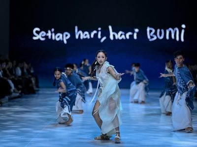 Foto: Dita Karang Peduli Laut Bersama Sejauh Mata Memandang, Tampil di JFW 2026