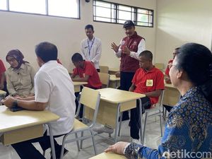 Curhat Siswa Sekolah Rakyat Semarang Saat Dikunjungi 2 Menteri Curhat Siswa Sekolah Rakyat Semarang Saat Dikunjungi 2 Menteri