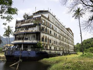 Misteri Hotel Mewah Thailand yang Berubah Jadi Kapal Hantu Misteri Hotel Mewah Thailand yang Berubah Jadi Kapal Hantu