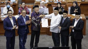 Momen DPR dan Pemerintah Sepakati Biaya Penyelenggaraan Ibadah Haji 2026