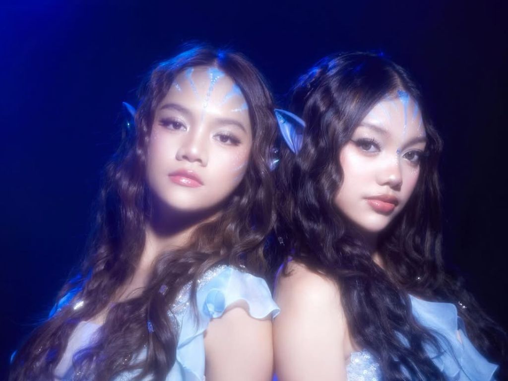 Cantiknya Neona & Naura Ayu di Pemotretan Terbaru, Bergaya Kembar Bak Avatar Cantiknya Neona & Naura Ayu di Pemotretan Terbaru, Bergaya Kembar Bak Avatar