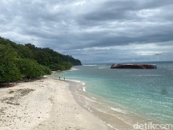 Pasir Putih Pangandaran: dari Cagar Alam ke Destinasi Wisata Pasir Putih Pangandaran: dari Cagar Alam ke Destinasi Wisata