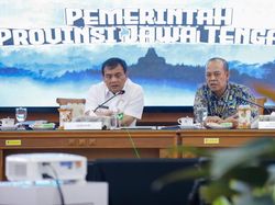 Ahmad Luthfi Minta Percepat Pengerukan Kolam Retensi Guna Atasi Banjir Ahmad Luthfi Minta Percepat Pengerukan Kolam Retensi Guna Atasi Banjir