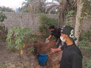Polisi Ungkap Hasil Autopsi Pria Riau yang Dikubur Berselimut Terpal